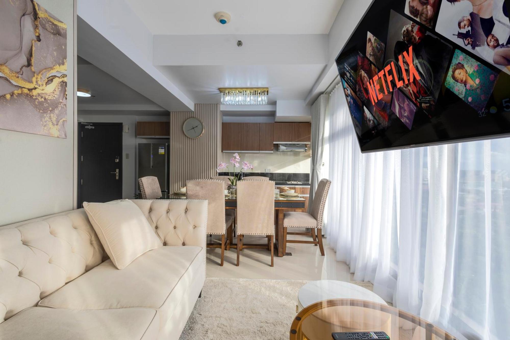 The Radiance Manila Bay Aparthotel Pasay Exterior photo